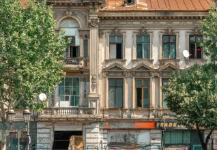 Maison de la ville abandonnée à Bucarest