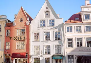 La place de l'Hôtel de Ville 16 à Tallinn