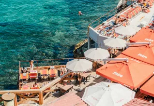 Bistrot en bord de plage à Marseille